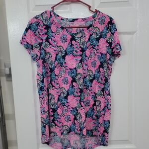 Lilly Scoop Tee